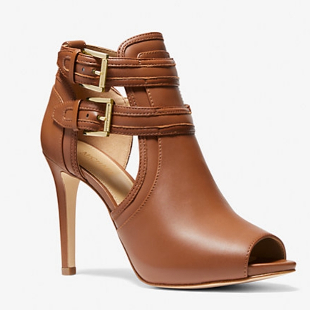 Michael Kors open toe heels 👠